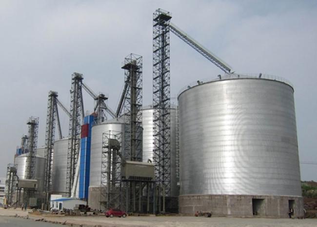 托喀依乡大型钢板库构造参数及水泥储存质量